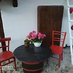 Immaculate 2-bed Near Krka Waterfalls