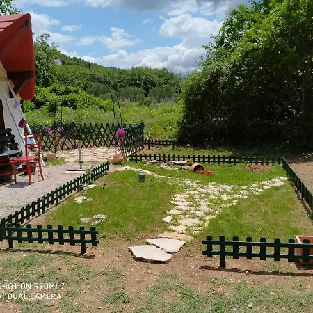 Дом отдыха Immaculate 2-bed Near Krka Waterfalls *