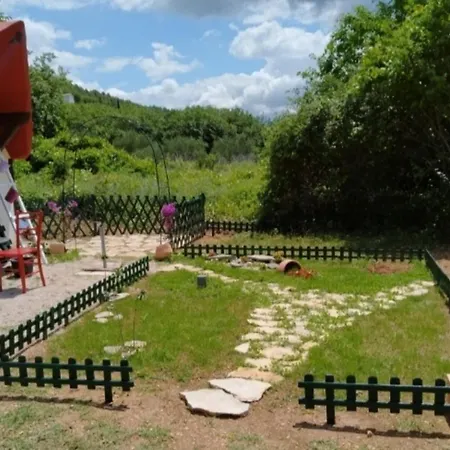 Immaculate 2-bed Near Krka Waterfalls