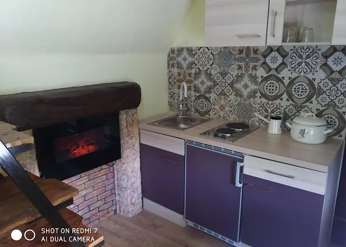 Immaculate 2-bed Near Krka Waterfalls בית נופש