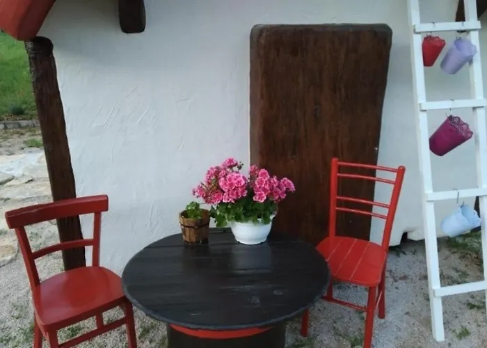 Immaculate 2-bed Near Krka Waterfalls Rupe