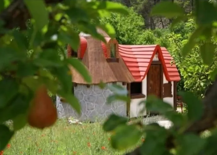 Immaculate 2-bed Near Krka Waterfalls