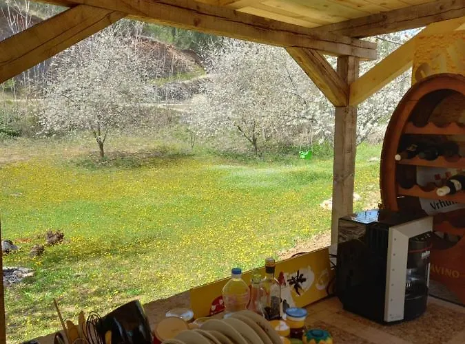 Immaculate 2-bed Near Krka Waterfalls Rupe